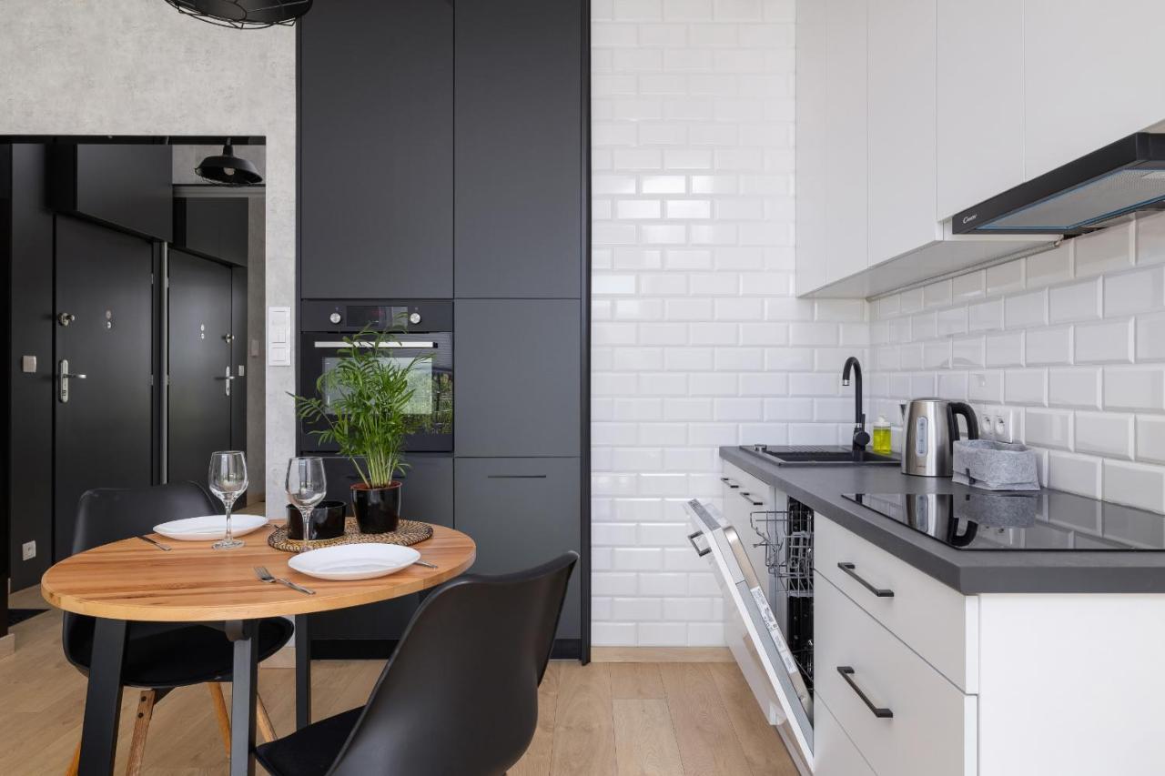 Krakow Studio With Parking & Terrace Near Zalew Bagry By Renters Prestige Екстериор снимка