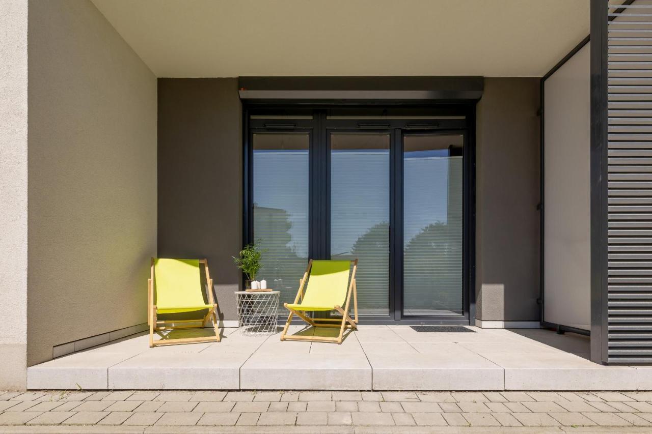 Krakow Studio With Parking & Terrace Near Zalew Bagry By Renters Prestige Екстериор снимка