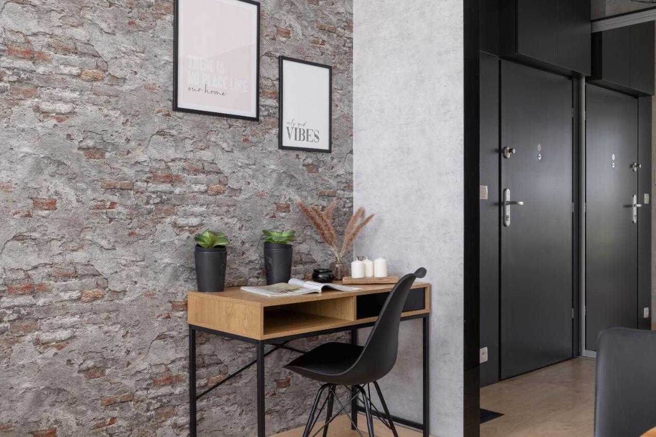 Krakow Studio With Parking & Terrace Near Zalew Bagry By Renters Prestige Екстериор снимка