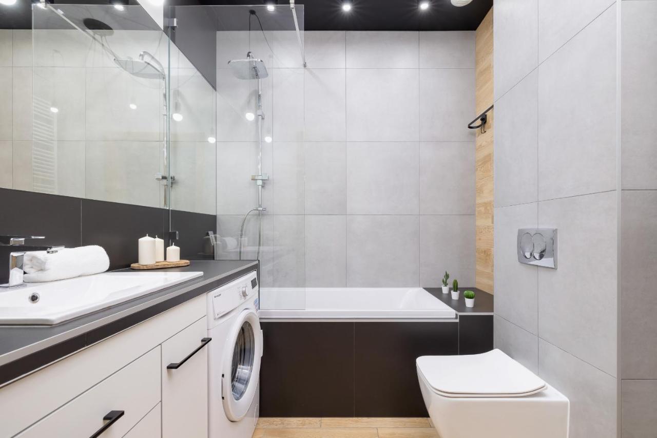 Krakow Studio With Parking & Terrace Near Zalew Bagry By Renters Prestige Екстериор снимка